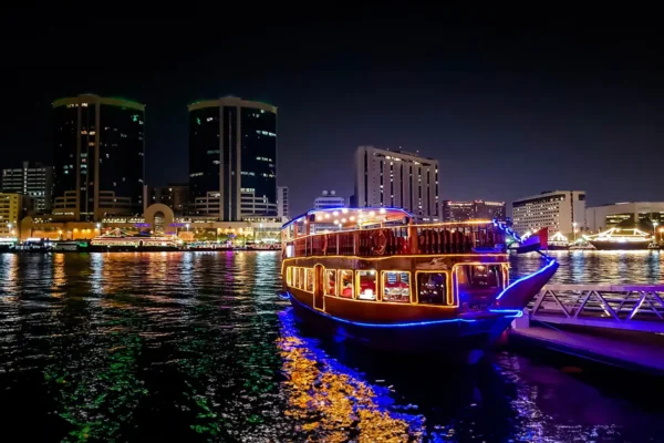 Dubai Creek Dhow Cruise Dinner with Old Dubai Views